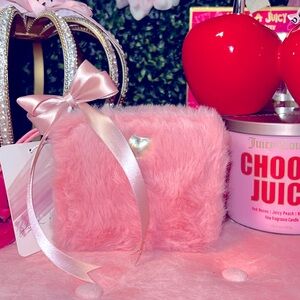🩷🎀Blush kiss pink fluffy wallet